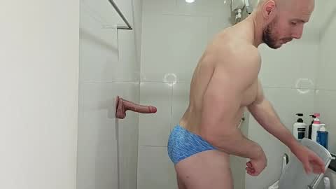 Snapshot of baldyboyy chatting on October 23, 3:52 am baldyboyy online show from October 23, 3:52 am