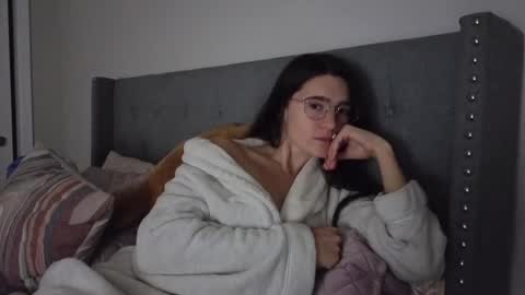 bambifarrina online show from November 9, 11:18 pm