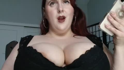 bambixxlynn online show from May 4, 1:34 am
