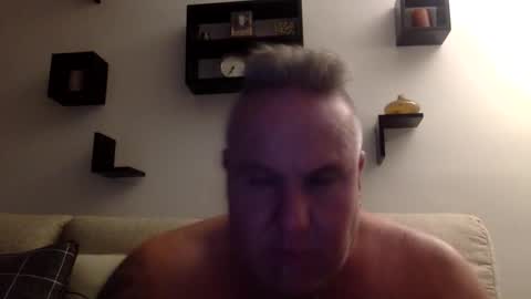 Snapshot of banana5289 chatting on October 23, 10:32 pm banana5289 online show from October 23, 10:32 pm