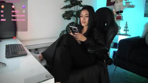 Gabi  online show from November 20, 11:35 pm