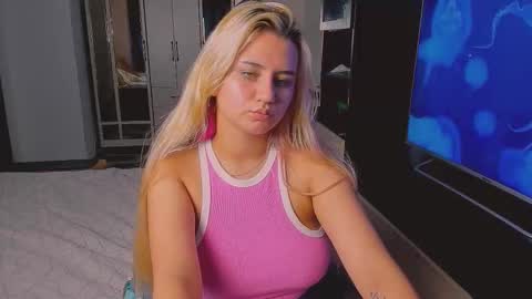 Snapshot of barbarasiren chatting on September 18, 3:16 pm barbarasiren online show from September 18, 3:16 pm