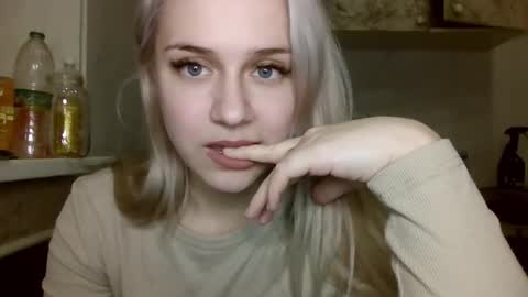 barbie___girl online show from February 21, 6:55 pm