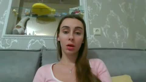 Snapshot of barbie_giirls_ chatting on March 9, 5:17 pm Kate online show from March 9, 5:17 pm