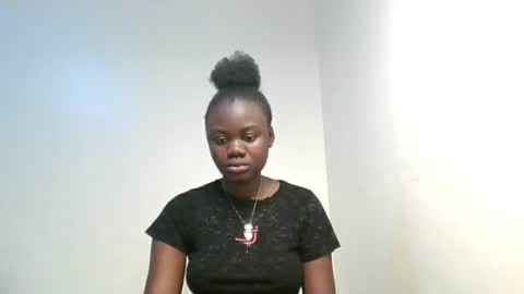 queen online show from June 20, 9:26 am