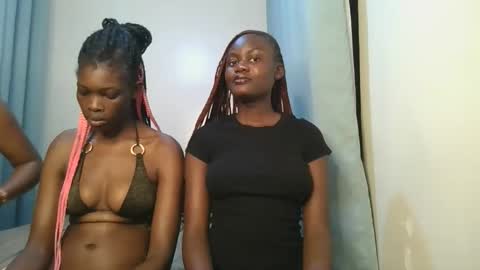 queen online show from November 9, 9:28 pm