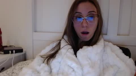 Lena online show from November 23, 9:40 am