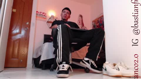 Bastian Independent Model online show from December 15, 2:08 am