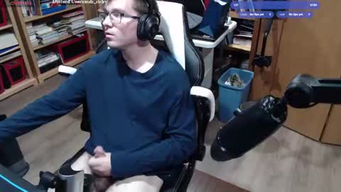Ricky online show from August 2, 2:08 pm