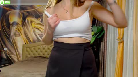 bb__bonami_ online show from November 29, 3:41 pm