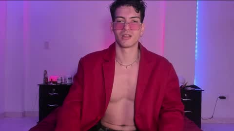 Valentino online show from February 14, 9:53 pm