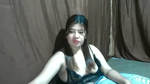 bbflower29 online show from April 18, 7:07 pm