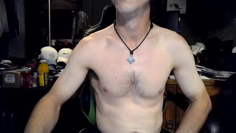 bchillin28 online show from October 13, 1:29 am