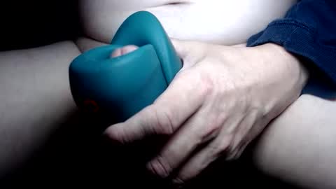 Snapshot of bcknhkd3 chatting on October 24, 9:43 am Buck online show from October 24, 9:43 am