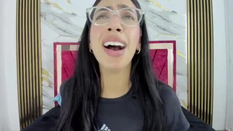 daniela villamizar online show from December 3, 2:40 pm