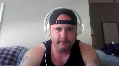 bearded4urpleasure online show from April 14, 9:29 pm