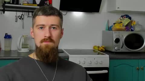 Snapshot of bearded_legend chatting on October 19, 5:45 am Zeus online show from October 19, 5:45 am