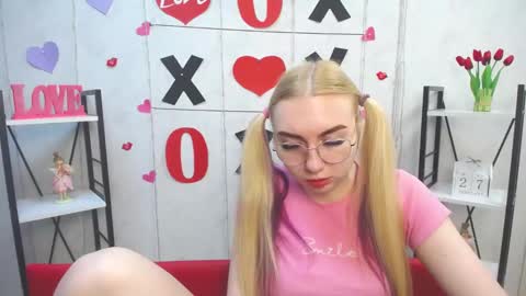 Snapshot of beatriceflyy chatting on February 27, 4:32 pm BeatriceFlyy online show from February 27, 4:32 pm