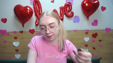 Snapshot of beatriceflyy chatting on February 18, 11:33 am BeatriceFlyy online show from February 18, 11:33 am