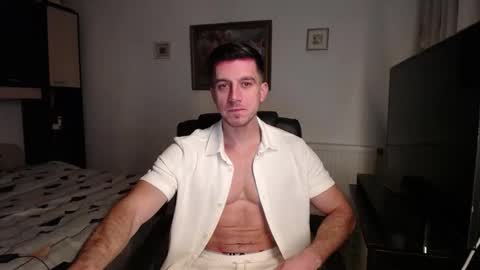 Mia and Jake online show from January 8, 1:06 pm