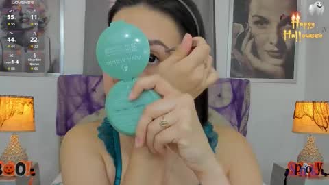 Ariana Reyes online show from October 30, 1:12 pm