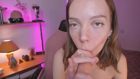 Eliise online show from December 21, 5:51 pm