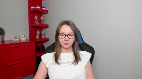 Zoe online show from September 16, 5:32 am