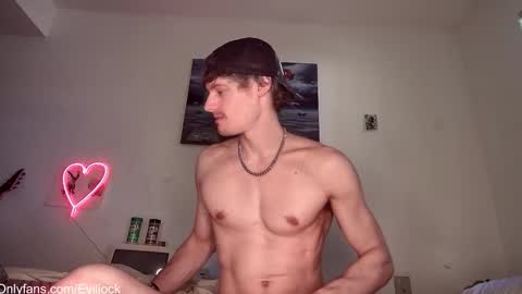 bebe  dust online show from October 22, 2:30 pm