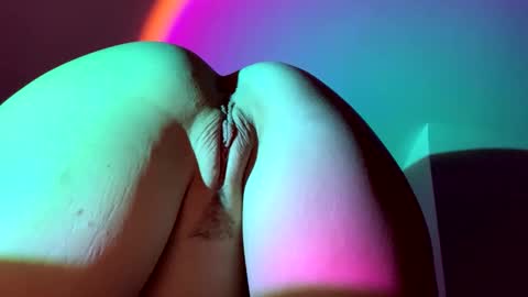 BeckaBB online show from December 6, 7:15 am