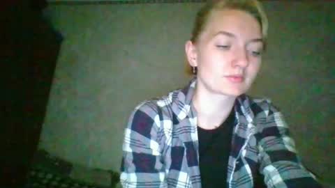 BeckiXOlensy online show from June 16, 4:22 pm