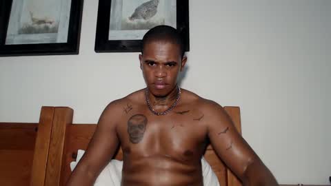 Snapshot of bedroom_gangster chatting on September 27, 11:52 am Frank online show from September 27, 11:52 am