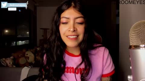 Snapshot of bedroomeyess chatting on March 8, 12:11 am Amber UwU IM MOVING AND IS CRAZY ILL BE BACK VERY SOON 3 MISS YA ALREADY online show from March 8, 12:11 am