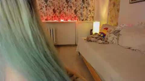 Alex  Sophia online show from March 3, 12:17 pm