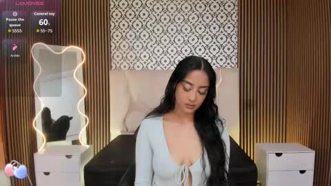 BELLA online show from November 12, 3:36 pm