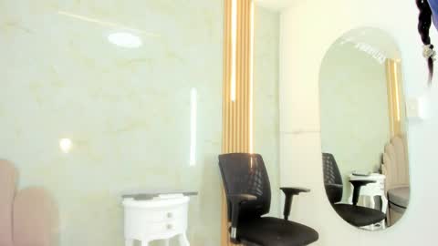 Belkilima  online show from April 1, 7:33 pm