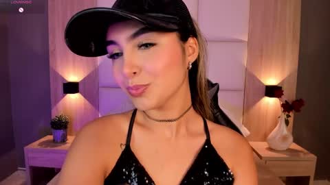 Bella cam online show from September 25, 8:49 pm