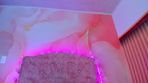 Melanie  online show from February 20, 6:46 pm