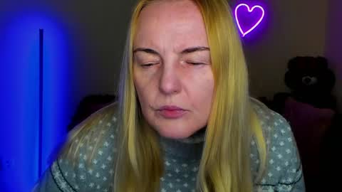 Bella online show from April 21, 11:28 am