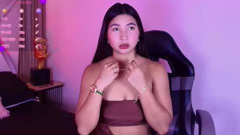bella_martini_ online show from March 5, 12:47 pm