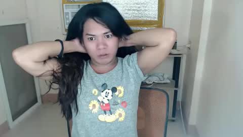 bella_ngo online show from May 16, 7:49 am