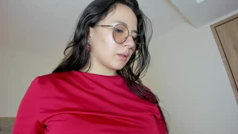 Bella online show from May 16, 7:12 pm