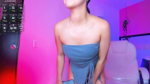 BELLA online show from April 6, 9:05 pm