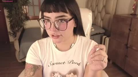 Snapshot of bellaa_miller chatting on October 7, 7:32 pm Bella  online show from October 7, 7:32 pm