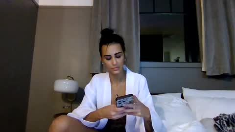 bellaboo999 online show from February 1, 2:16 am