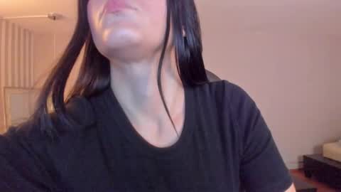 Bella Clair online show from December 1, 3:10 pm