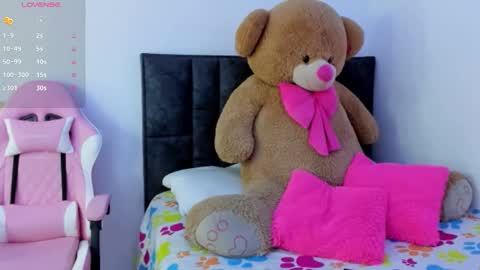 bella cruz online show from November 4, 12:06 pm