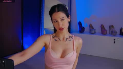 Bella online show from July 28, 11:17 am
