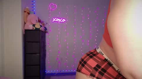 Bella Monroe online show from September 22, 3:32 am