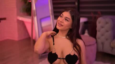 Bella online show from November 1, 7:24 pm