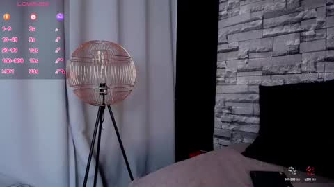   online show from March 1, 10:45 am